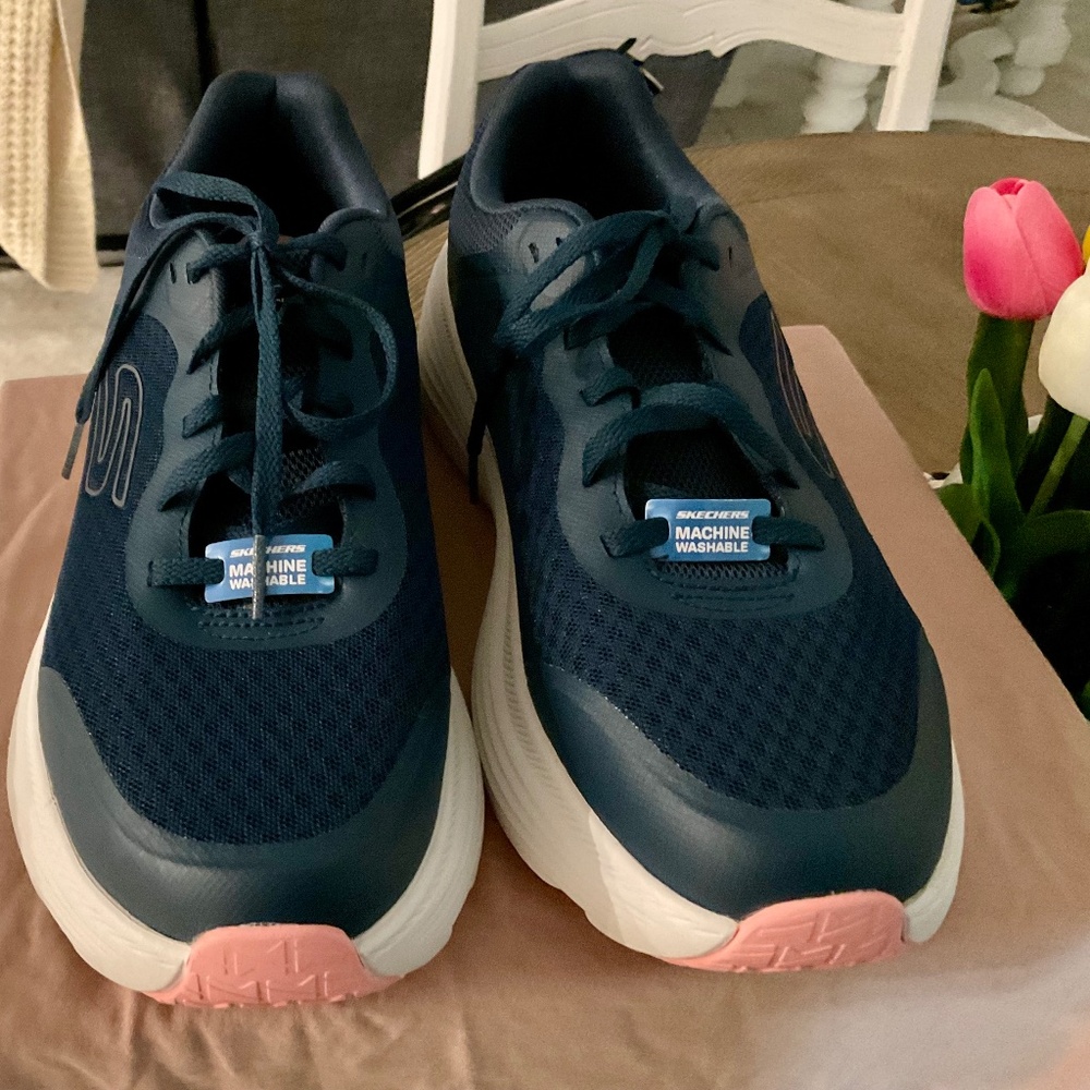 Sketcher sneakers
